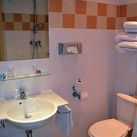 The Originals Artyster Ferrand فندق