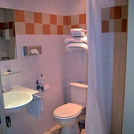 The Originals Artyster Ferrand Hotell 3*
