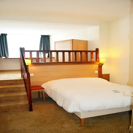 Hotell The Originals Artyster Ferrand 3*